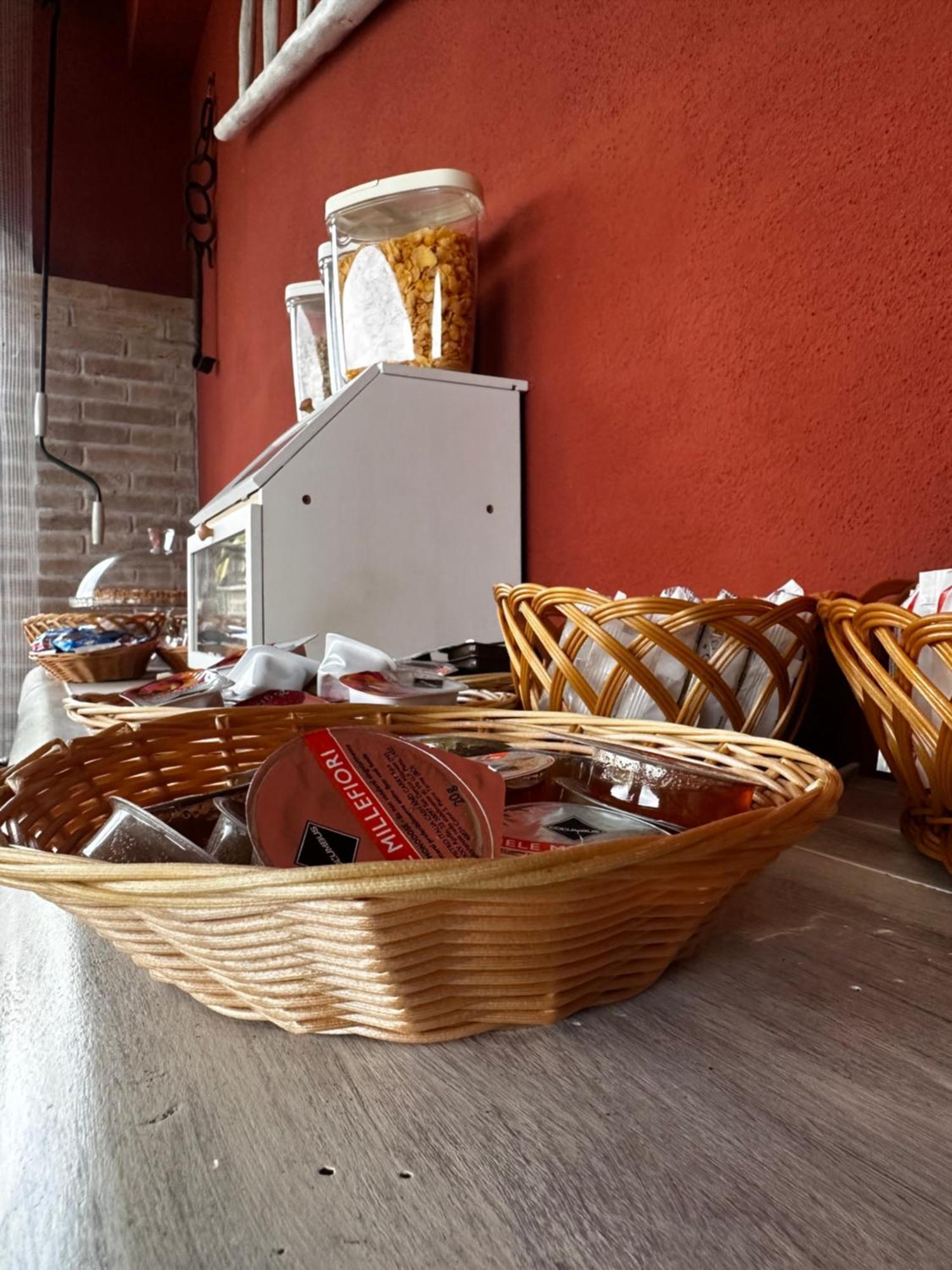 B&B A Casa Di Giulia Guidonia Montecelio Екстер'єр фото